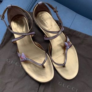 Gucci rose gold strappy sandals with bumblebee detail, size 10 (runs small)